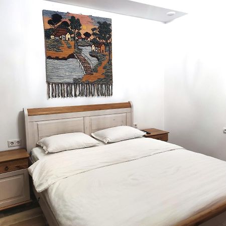 Loftik Apartments Gagarin Street Almaty Luaran gambar